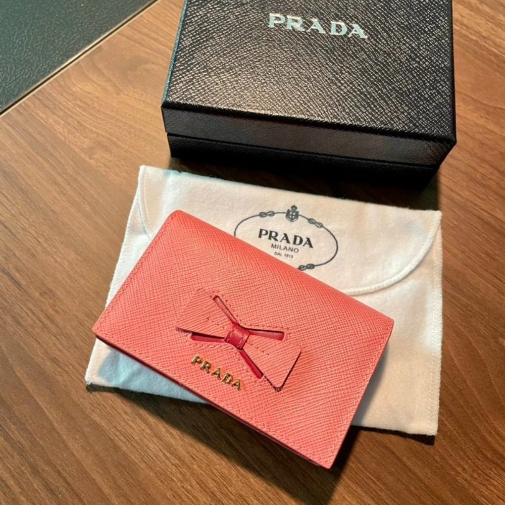 Prada small Saffiano leather wallet with bowknot